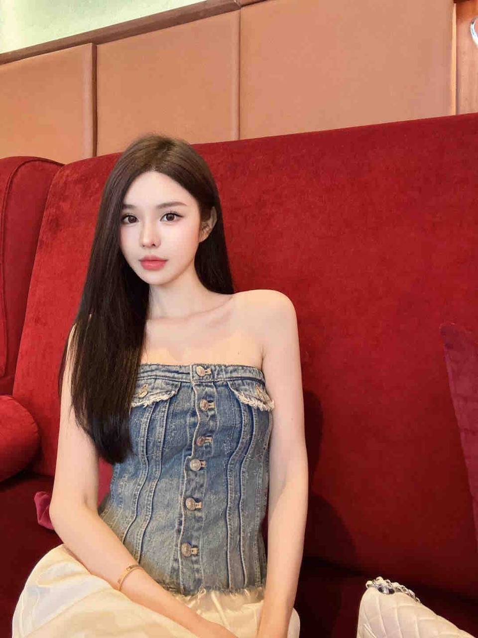 百变女友玲妍