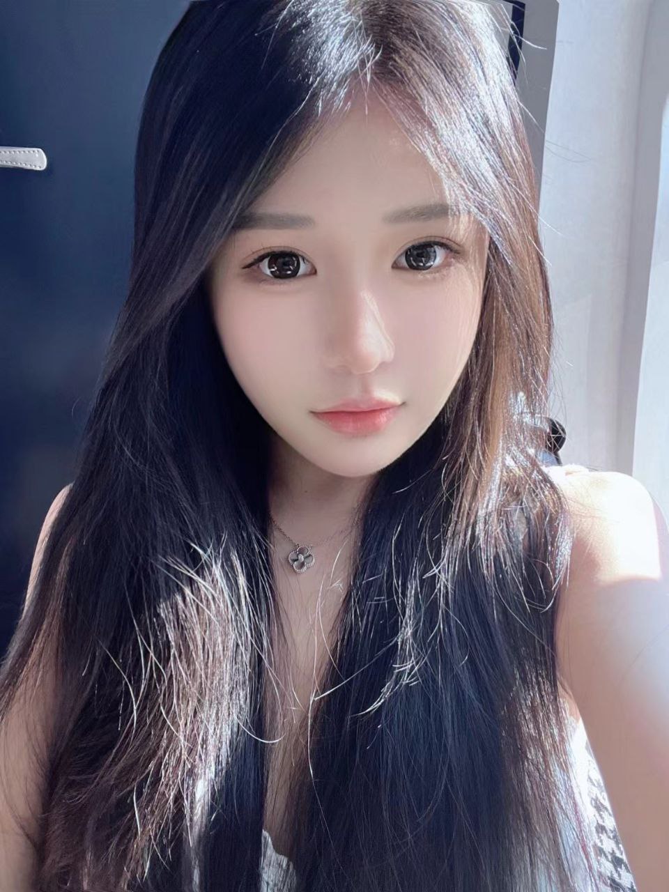 小白实习生依遥