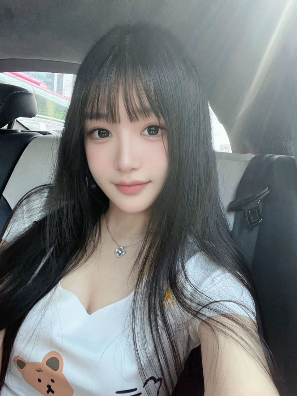 小白实习生依遥
