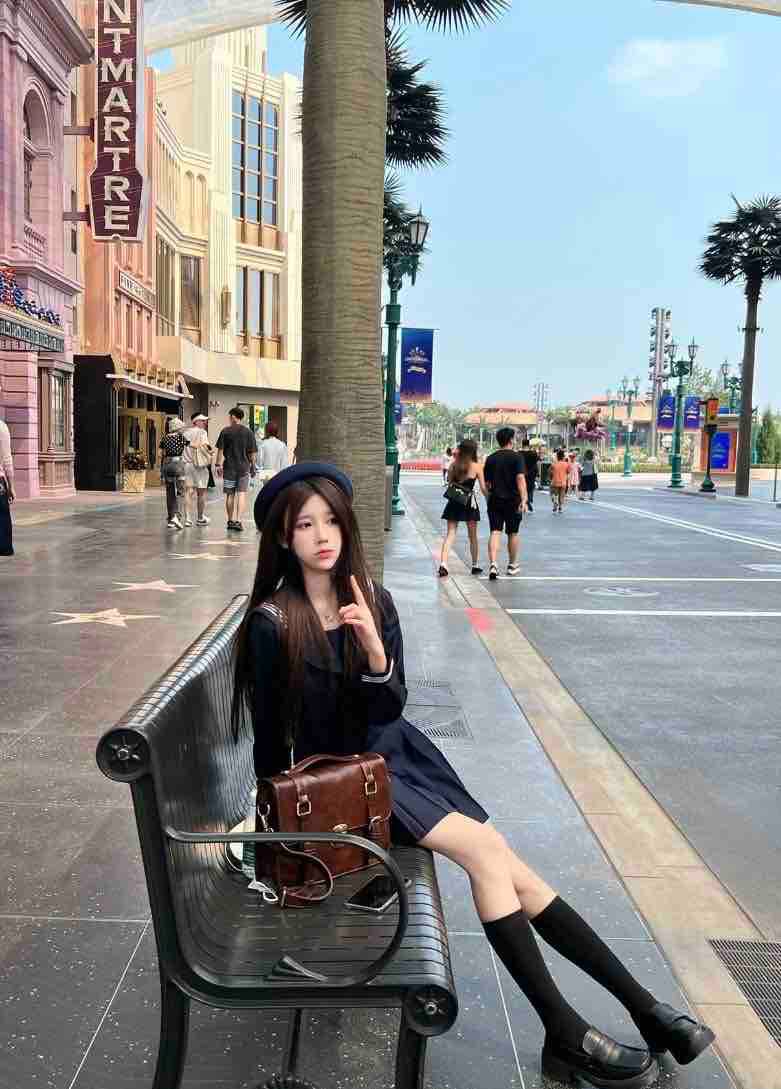 清纯甜妹施施