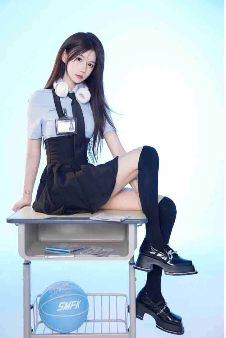 清纯甜妹施施