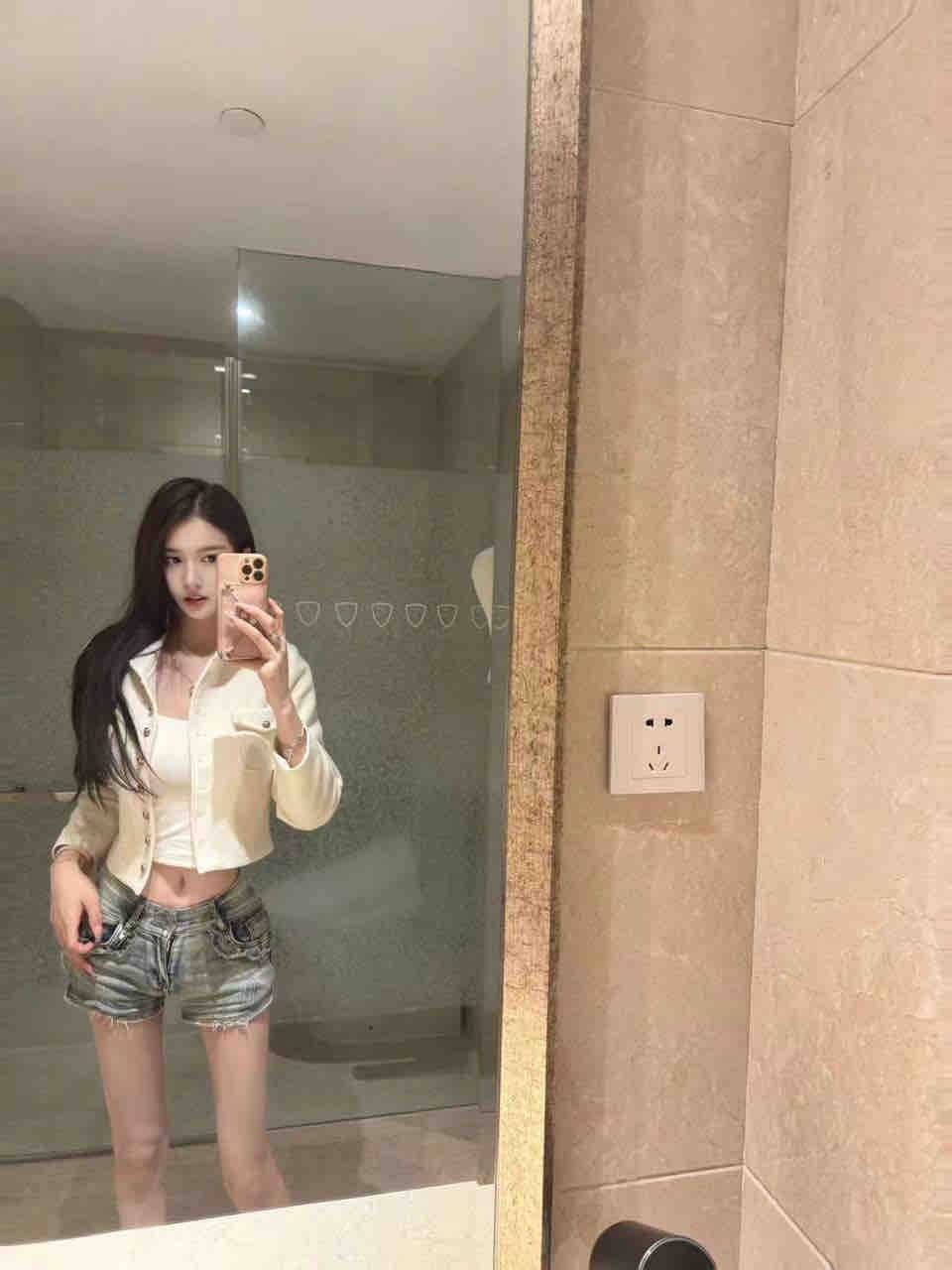 展台模特辛怡