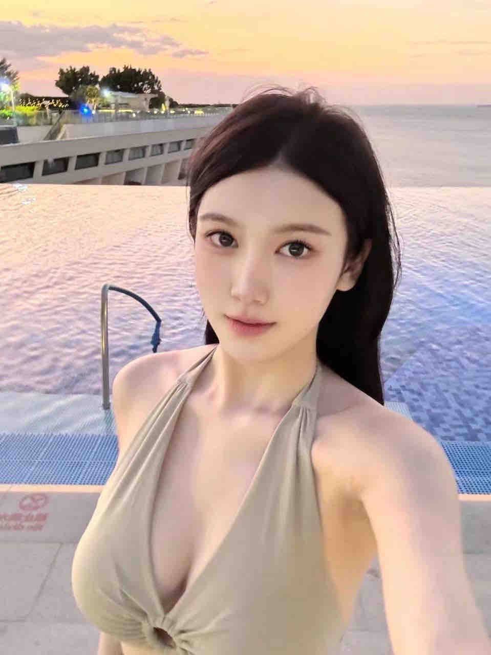 展台模特辛怡
