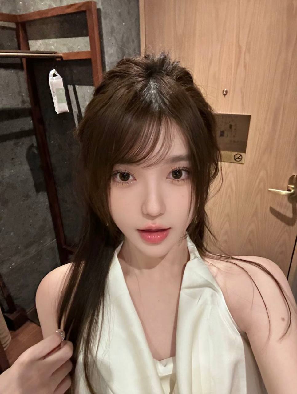 甜美气质御姐夏晗