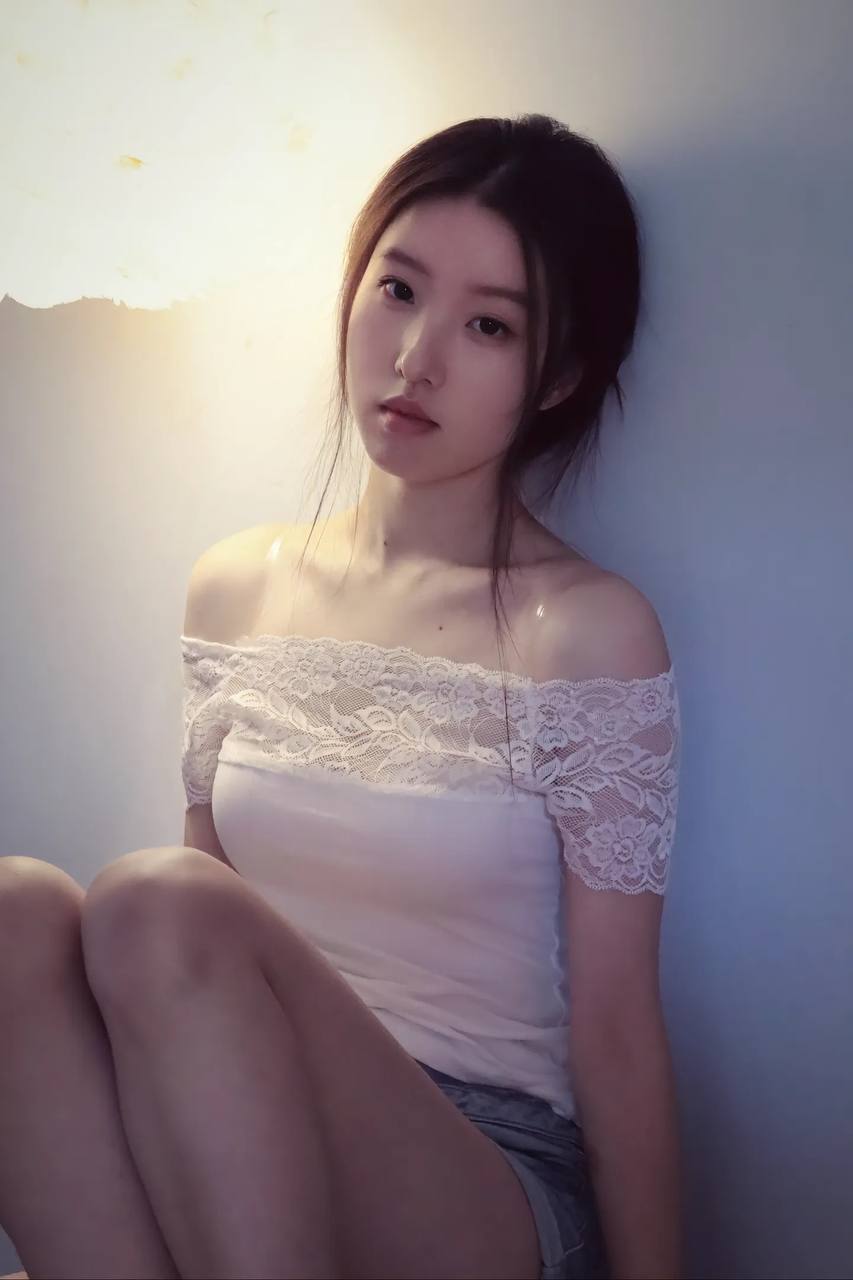 性感乖巧小秘书盈瑶