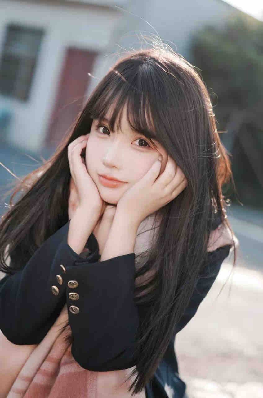 在校艺术生彦琳