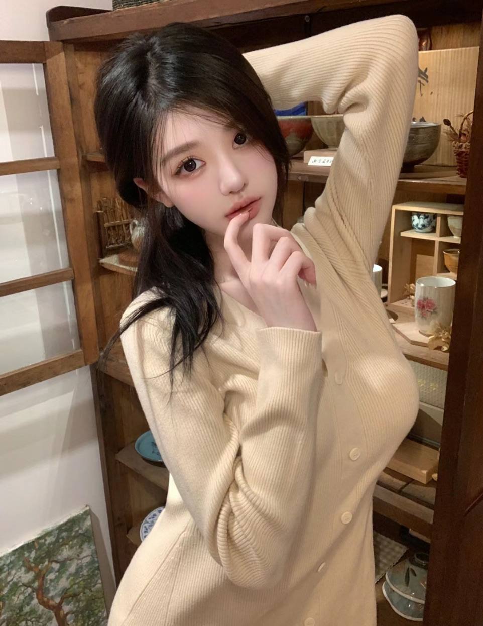妩媚气质小美女秋瑶