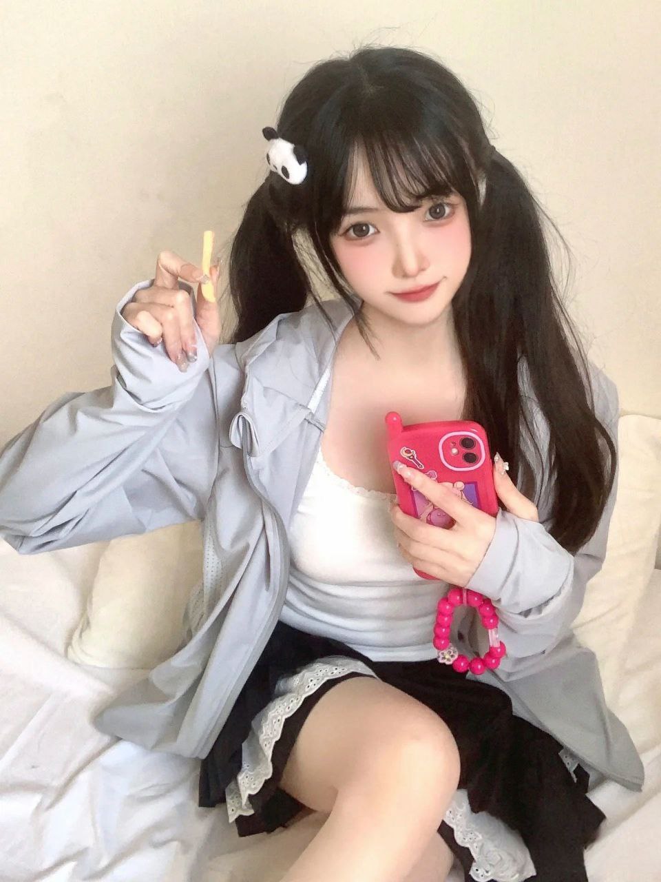 白瘦幼软萌少女晗雪