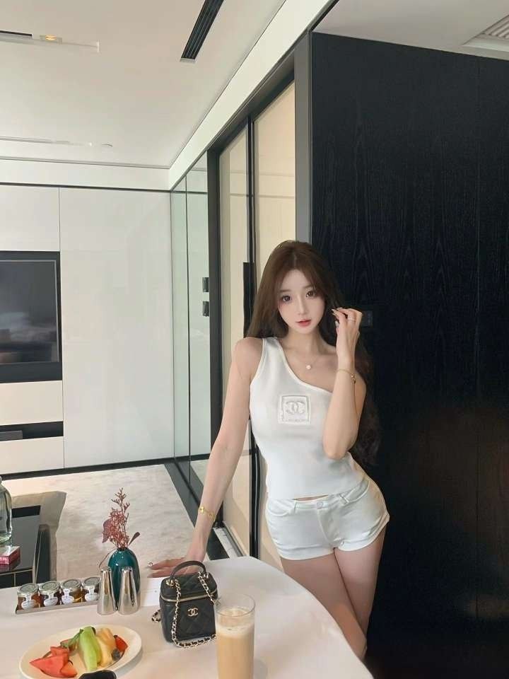 甜美初恋脸依雯