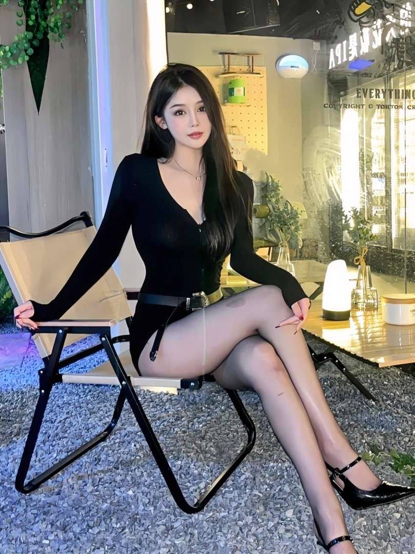 玲珑身材大蜜璟雯