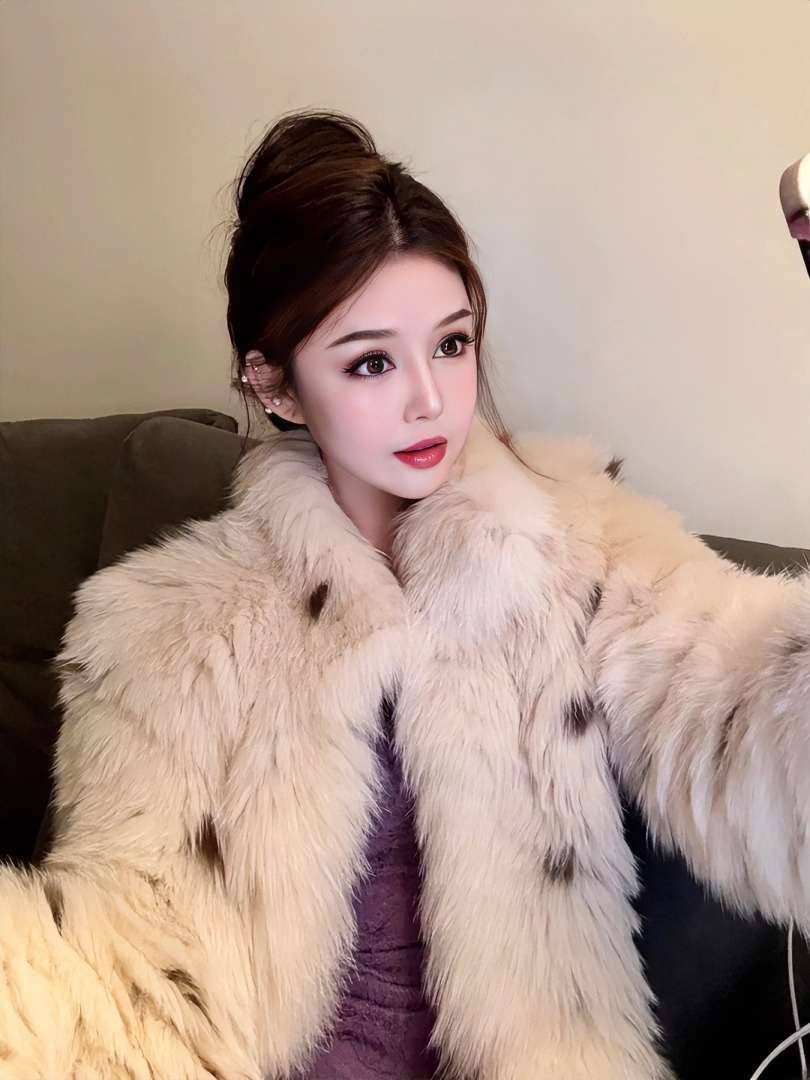 玲珑身材大蜜璟雯