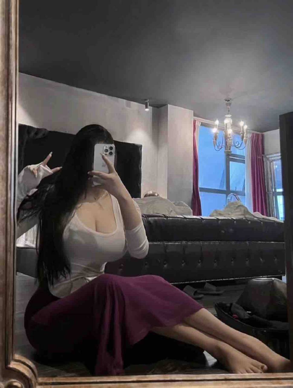 普拉提教练含露
