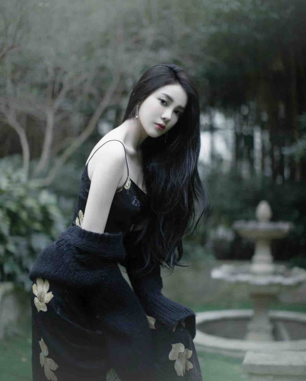 气质温婉御姐梦莉