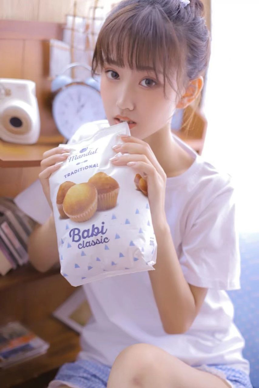 仙女气质校花蕾蕾