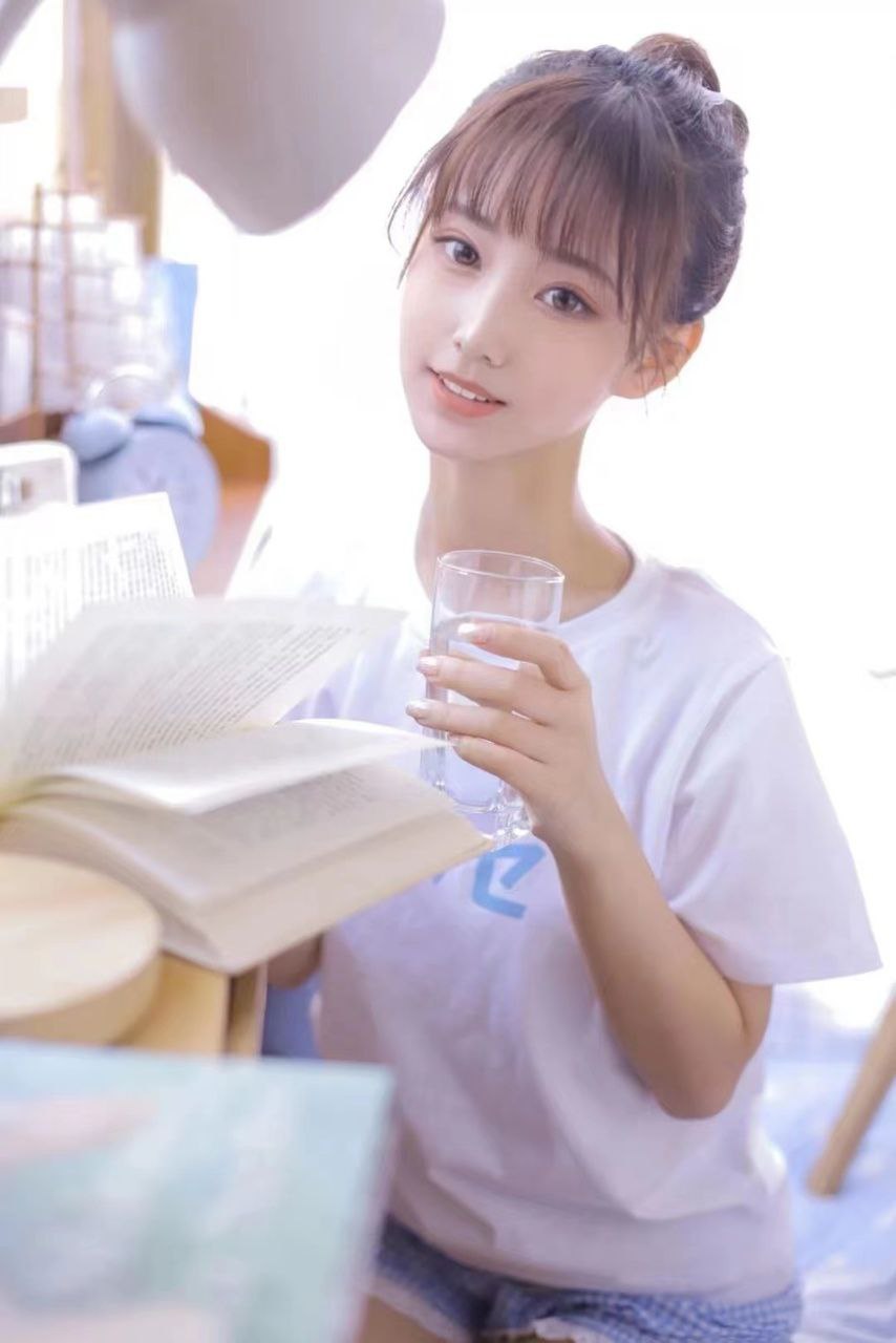 仙女气质校花蕾蕾
