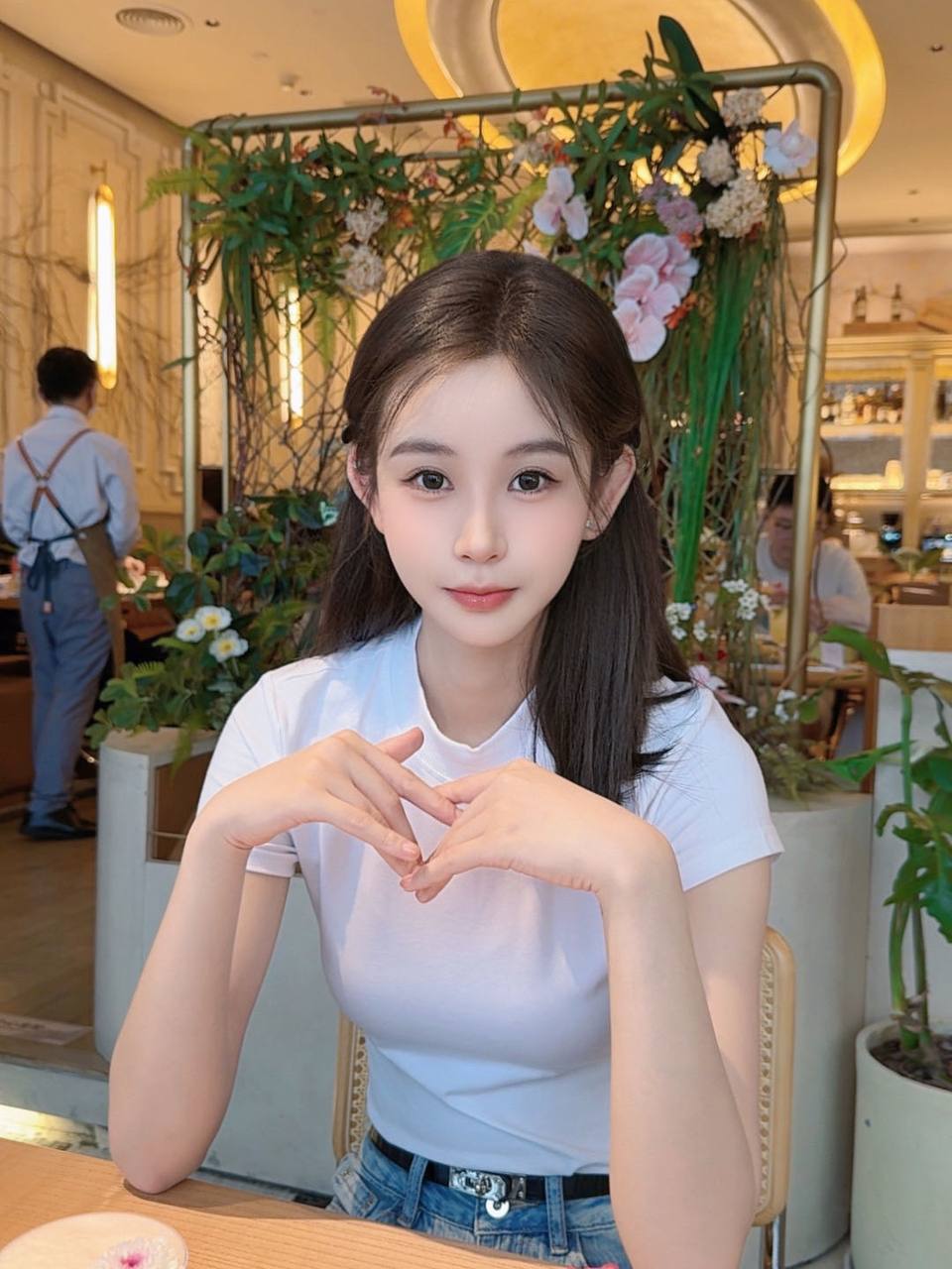 氛围感女友平蕙