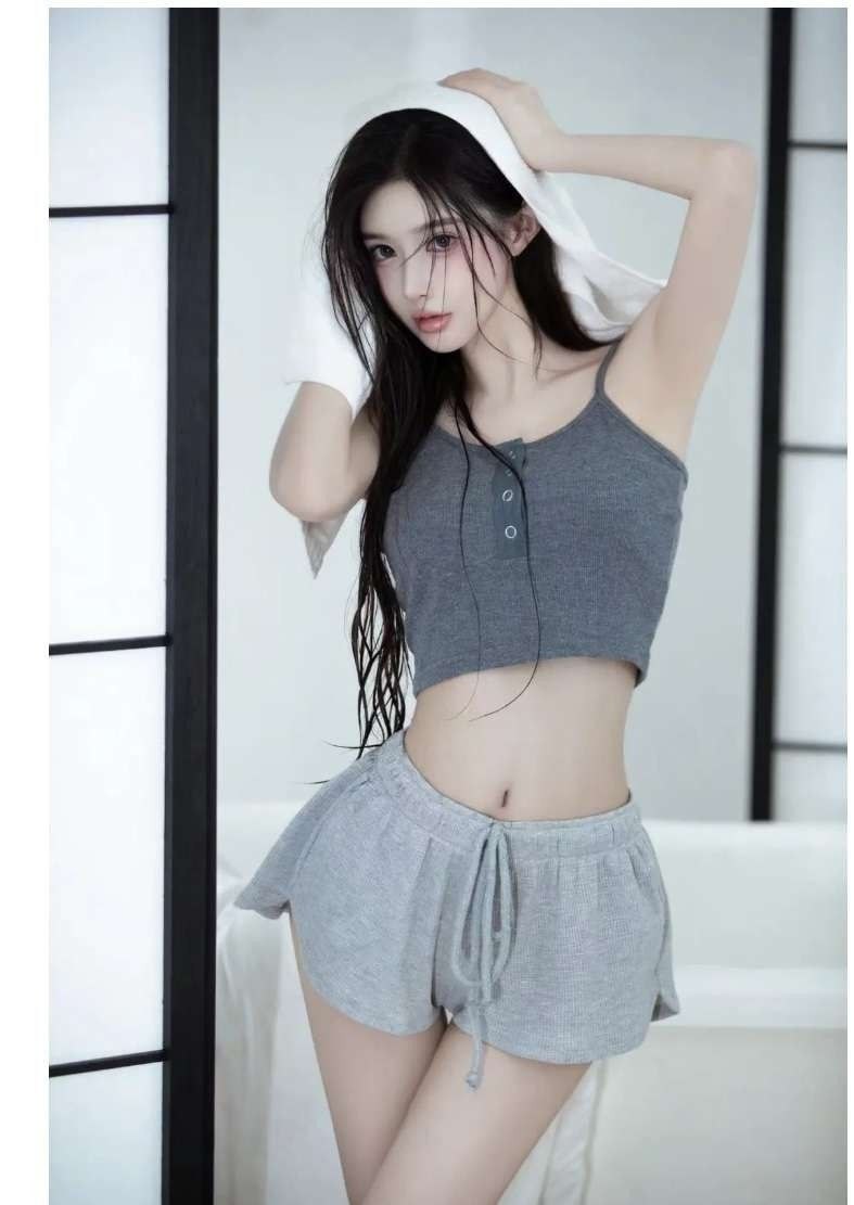 清冷系颜值模特萱笛