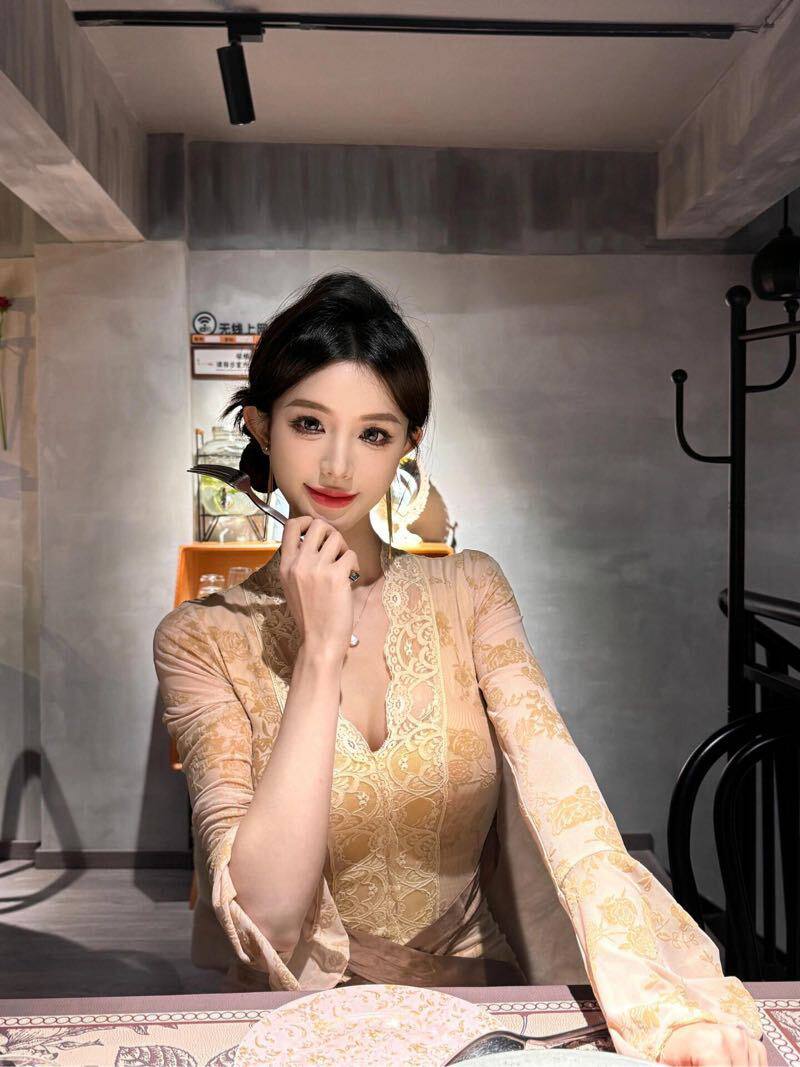 亲和动人姐姐芙妮