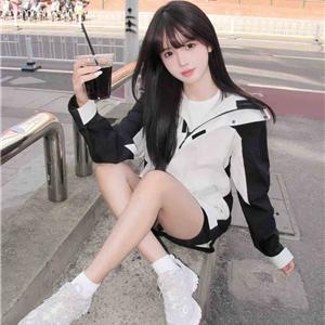 在校艺术生彦琳