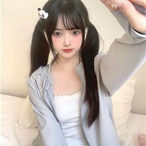白瘦幼软萌少女晗雪