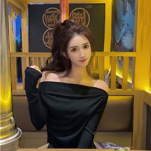 气质百变小魔女雅欣