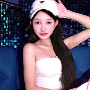 抖音穿搭达人秒秒