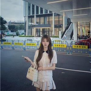 精致时尚学生芯遥