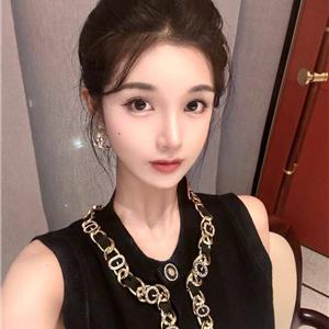 精致洋气穿搭滢滢